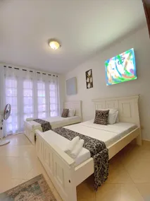 The La Mera Beach Apartments - Image 5