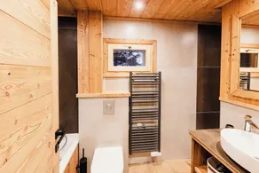 Chalet La Ferme des Ours, high-end with spa - Image 3