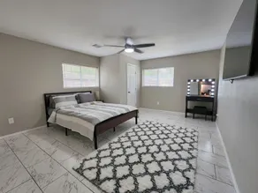 World Cup Theme! Modern Lux 3 Bedroom House near City Center - Image 5