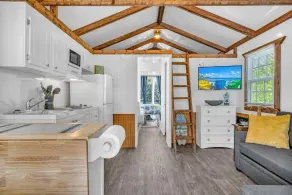 Aqua Lodges at Key Colony - Image 5