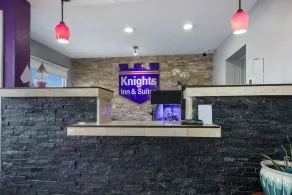 Comfort Meets Affordability in Knights Inn & Suites Salem! Free Breakfast - Image 2
