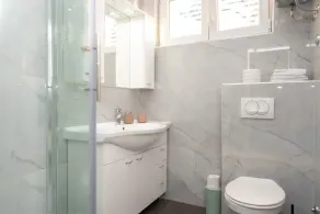 House Lili - Image 2