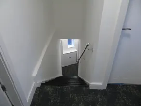 Captivating 1-Bedroom Apartment in Bolton - Image 2