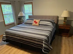 3-Zimmer-Haus eingebettet auf einem bewaldeten Grundstück in Door County - Image 5
