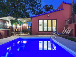Villa Acogedora de Diseño Actual - Image 2