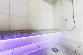 Chalet, wifi, view mountain, swimming pool, sauna, hammam, terrace, balcony, tv, ski locker, 129m² - Image 2