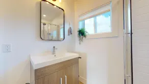 HART’S HAVEN  Lakefront Cottage in Waupoos. Close to The Sandbanks and wineries. - Image 3