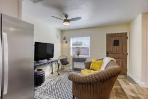Centennial Hills Luxury Guesthouse In Northwest Las Vegas - Image 4