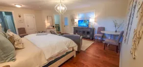 Cozy Studio Cottage - Walk to Downtown West Jefferson, Fire Pit & Fast WiFi - Image 4