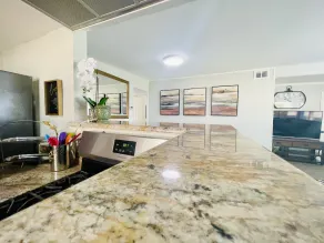 Ideal Beautiful Vacation Rental for Fans- WALK to AT&T Stadium.  Park 4 cars - Image 2