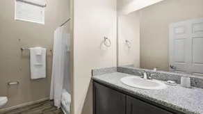 Landing Stunning 1BD Clubhouse Gym - Image 4