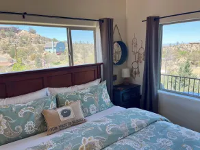Luxury King, Incredible 360 Views, AC, Balcony, Dogs, 3 miles town trails, lakes - Image 3