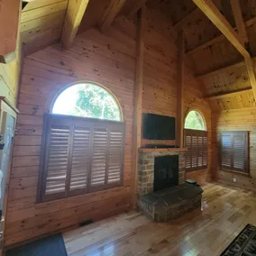 Authentic Log Cabin Getaway w/Private Hot Tub - Image 2