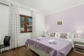 Rymlig modern villa med pool i ett lugnt område nära Pula - Image 4