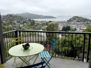 Une vue imprenable SF de Cozy 1 Chambre Pied-A-Terre - Image 5