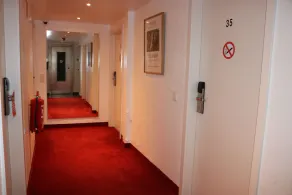 Hotel Paris - Image 3