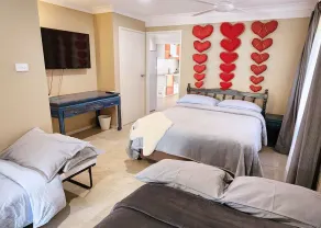 Very Large 3BR Apartment by Kawana Beach ⛱️ - Image 5
