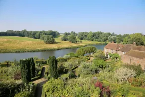 Leeds Castle Stable Courtyard Bed and Breakfast - Image 5