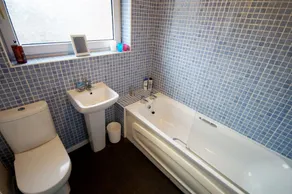 Maison-Salle de bain privée - Image 2