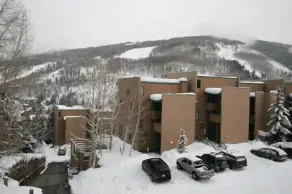 Roomy Condo with Free WiFi & Uncovered Parking - Image 5
