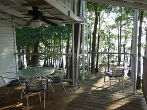 Gator Lodge on Caddo Lake - Image 4