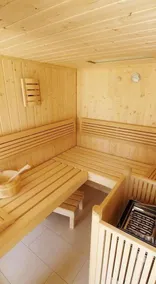 Demeure du Pont Rolland, heated inside pool, sauna and great location - Image 2