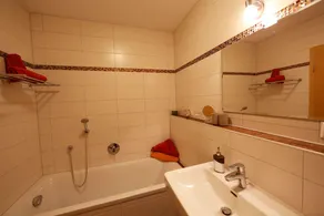Vacation apartment Untersberg, 86sqm, 2 bedrooms, 2 bathrooms, balcony with mountain view - Image 3