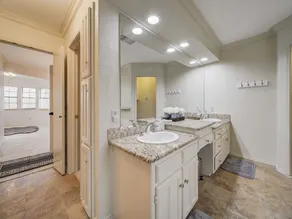 Trophy Haven Retreat With Pool - Image 3