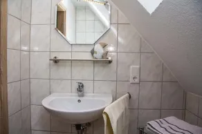 Villetta con grande proprietà recintata direttamente sul canale - recentemente rinnovata! - Image 5