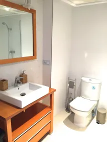Luxuriöse neue Wohnung 5 Gehminuten vom Stadtzentrum entfernt Strände und Hafen - Image 4