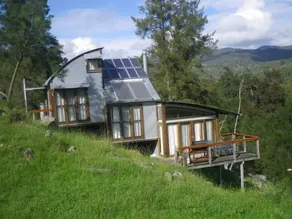 Off the Grid Eco Lodge - Image 4