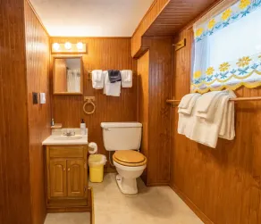 Spacious Chalet, Skiing 5 Minutes to Jay Peak, Vermont! - Image 5