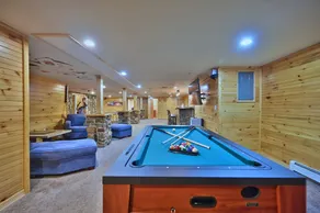 Pickleball/Basketball 11 BR 6.5 BA Sauna HotTub Pool Table FREE Tesla EV Charger - Image 2