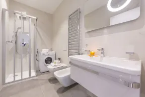 Lugano LakeView Apartment with Self Check in & Private Parking on Request - Image 2
