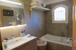 Maison Provencale Avec Piscine - Image 2