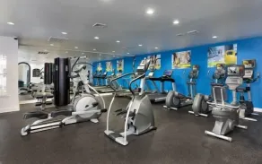 Wyndham 219 Modern 2br suite, Parking - Image 3
