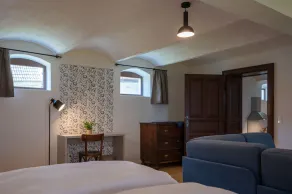 Romantic apartment in historic Streckhof in wine region - Image 4