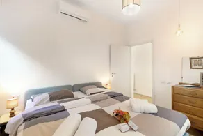 Gaia on Stresa Hill: 2BR with AC and Outdoor Space - Happy Rentals - Image 5
