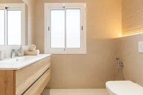 Apartamento 'Blue Coast' con vistas al mar, Wi-Fi y aire acondicionado - Image 3