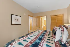 River Run Condo, King-Size-Bett, Blick auf Whirlpools, Blick auf die Berge, kostenloses WIFI - Image 5