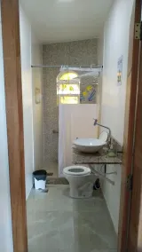 Rent Beachfront Chalet with 2 refurbished suites bathroom PNE - Image 3