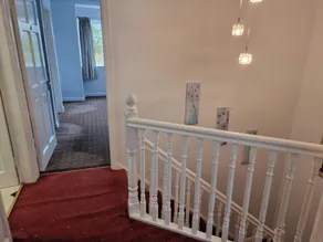 3-Beds Sleep 7 with Garden & Private Parking - Image 2