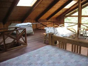 Beautiful 2 story house on Smith River- Private Beach, Trails,& More! - Image 4