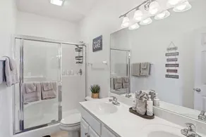 Modern Condo at 11mm in Sunrise w/ PWC & Boat Slip - Image 4