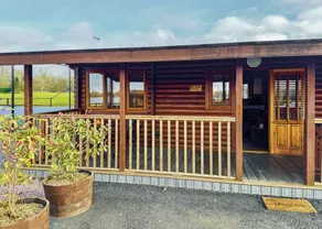 2 bedroom accommodation in Market Bosworth, near Nuneaton - Image 1