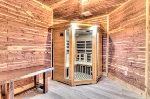 !!! Waterfront !!!  Beach, Floating Trampoline, Sauna, Gym, Hot Tub, Game Rm, - Image 3