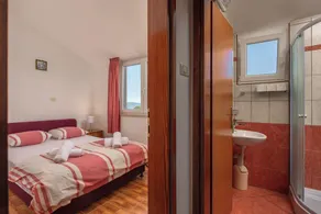 Peaceful Retreat Apartments With Terrace - Image 4