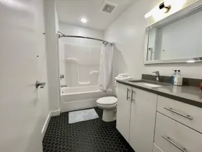 A historic 900 square foot Atrium loft in the heart of the Old Market - Image 3