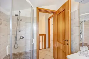 Holiday Home 'Paola E Del Poeta' with Shared Pool, Private Garden and Wi-Fi - Image 5