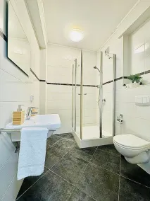 Elegant one bedroom w private terrace - Image 2